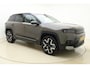 Jeep Compass First Edition 74 kWh | Nu in de showroom! | Camera's rondom | Focal audio | Elektrische achterklep | 20'' lichtmetalen velgen | Warmtepomp | Elektrische stoelen/massagestoel
