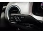 Volkswagen Up! 1.0 GROOVE Up! BlueMotion ORG NL [ Panoramadak Parkeersensoren Cruise Control Navigatie Bluetooth Fender Sound ]