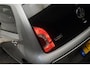 Volkswagen Up! 1.0 GROOVE Up! BlueMotion ORG NL [ Panoramadak Parkeersensoren Cruise Control Navigatie Bluetooth Fender Sound ]