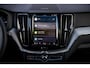 Volvo XC60 2.0 T8 Plug-in hybrid AWD Plus Bright | Long Range | Trekhaak | Harman Kardon | 360 Camera | Stoel en Stuurverwarming | BLIS | Donker Glas | Panoramadak |