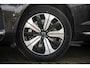 Volvo XC60 2.0 T8 Plug-in hybrid AWD Plus Bright | Long Range | Trekhaak | Harman Kardon | 360 Camera | Stoel en Stuurverwarming | BLIS | Donker Glas | Panoramadak |
