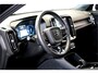Volvo XC40 1.5 T5 193kW/262pk DCT7 Plug-in hybrid Plus Dark LEDER/ALACANTARA + TREKHAAK + LANE ASSIST + NAVI SENSUS + ADAPT.CRUISE + STOEL-&STUURVERWARMING + FULL LED + CAMERA + EL.STOELVERSTELLING + KEYLESS ENTRY&GO + PD-GLASS + PARKSENSOREN + 18" LM-VELGEN!!