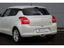 Suzuki Swift 1.2 Comfort Smart Hybrid | Stoelverwarming | Adapt. Cruise | St.Verwarming | Camera | PDC | Navi | Bluetooth | Adapt. Cruise | St. Verwarming | Camera | PDC | Navi | Bluetooth |