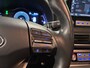 Hyundai Kona Electric EV Premium 64 kWh | Trekhaak | Voorstoelen vewarmd&verkoeld | Warmtepomp | Adapt. Cruise | HUD | Leder |