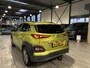 Hyundai Kona Electric EV Premium 64 kWh | Trekhaak | Voorstoelen vewarmd&verkoeld | Warmtepomp | Adapt. Cruise | HUD | Leder |