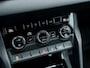 Skoda Karoq 1.5 TSI ACT Business Edition | Camera | Navigatie | DAB+ | Climate Control | PDC | Cruise Control | LED Koplampen | 17'' Lichtmetalen Velgen | Metallic Lak | Elektrische Handrem | Auto-Hold |