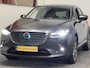 Mazda CX-3 2.0 SKYACTIV-G 120 SKYLEASE+ HEAD-UP DISPLAY CRUISE CONTROL CLIMATE CONTROL BLUETOOTH TELEFOON RIJSTROOKSENSOREN DODEHOEKSENSOREN ACHTERUITRIJCAMERA ZEER MOOI !! 3010