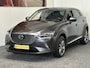 Mazda CX-3 2.0 SKYACTIV-G 120 SKYLEASE+ HEAD-UP DISPLAY CRUISE CONTROL CLIMATE CONTROL BLUETOOTH TELEFOON RIJSTROOKSENSOREN DODEHOEKSENSOREN ACHTERUITRIJCAMERA ZEER MOOI !! 3010