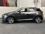 Mazda CX-3 2.0 SKYACTIV-G 120 SKYLEASE+ HEAD-UP DISPLAY CRUISE CONTROL CLIMATE CONTROL BLUETOOTH TELEFOON RIJSTROOKSENSOREN DODEHOEKSENSOREN ACHTERUITRIJCAMERA ZEER MOOI !! 3010
