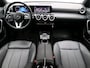 Mercedes-Benz A-klasse 180 Business Solution Achteruitrijcamera | Ledkoplampen | Stoelverwarming | Spiegelpakket | Sfeerverlichting. Inclusief 24 maanden Mercedes-Benz Certified garantie voor Europa.