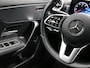 Mercedes-Benz A-klasse 180 Business Solution Achteruitrijcamera | Ledkoplampen | Stoelverwarming | Spiegelpakket | Sfeerverlichting. Inclusief 24 maanden Mercedes-Benz Certified garantie voor Europa.