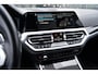 BMW 3-Serie 320e M-sport Dravitgrijs Schuifdak Carbon 19-inch Camera Stoelverwarming
