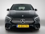 Mercedes-Benz B-klasse 180 AMG Nightpakket | Parkeerpakket met Camera | Sfeerverlichting | Stoelverwarming | LED | Inclusief 24 maanden Mercedes-Benz Certified garantie voor Europa.