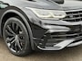 Volkswagen Tiguan 1.4 TSI eHybrid 245pk R-Line | Black style | 20 inch | Camera | Discover Pro | IQ light | Elek. Achterklep | Rijklaar incl. garantie