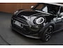 MINI Cooper Mini 1.5 Navi Leer Camera PDC Carplay Keyless Go & Entry LM velgen Zwarte binnenhemel Stoelverwarming Sportstoelen LED BTW auto!