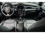 MINI Cooper Mini 1.5 Navi Leer Camera PDC Carplay Keyless Go & Entry LM velgen Zwarte binnenhemel Stoelverwarming Sportstoelen LED BTW auto!