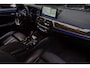 BMW 5-Serie Touring 530e xDrive Navi Leer Camera PDC Carplay LED Climate voor & achter Elektr. achterklep Virtual Stoelverwarming DAB LM velgen