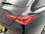 Mercedes-Benz CLA Shooting Brake 180 AMG line | Night Pakket | Panorama Schuif-Kanteldak | Trekhaak | Memory Voorstoelen | Sfeerverlichting. Inclusief 24 maanden Mercedes-Benz Certified garantie voor Europa.