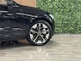 Volvo XC60 T6 AWD Recharge Ultra Dark | Luchtvering | Trekhaak | 360° Camera | Head-Up Display | Harman Kardon | Adaptieve Cruise Control | Stoelverwarming voor+achter | Stuurwielverwarming | Full LED Meesturende koplampen | Pilot Assist | BLIS Dode Hoek Detectie | Elektrische voorstoelen geheugen | Quilted Nordico bekleding | Zitting verlenging voorstoelen | Lederen Dashboard | Schuifdak | 20 Inch | Google Infotainment | Keyless Drive | Parkeersensoren voor+achter | Privacy Glass | Elektrisch bedienbare achterklep | Alarm Klasse III | DAB Radio | Apple Carplay/Android Auto | Draadloos telefoon opladen | Volvo On Call met mobiele App functie | Onyx Black Metallic |