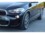 BMW X2 sDrive20i 192PK M-pakket High Executive Edition Hud|Panodak|Navi|Sfeer verl.|Led|E. Klep|Pdc|Lmv|Iso-fix|Lane assist
