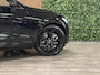 Volvo XC60 T6 AWD Recharge Ultra Black Edition | MY26 | Luchtvering | Trekhaak | 360 Camera | Head-Up Display | Harman Kardon | Adaptieve Cruise Control | Stoelverwarming voor+achter | Stuurwielverwarming | Schuifdak | Full LED Meesturende koplampen | Pilot Assist | BLIS Dode Hoek Detectie | Elektrische voorstoelen geheugen | Contour stoelen met wit stiksel en bies | Zitting verlenging voorstoelen | Lederen dashboard | 21 Inch | Google Infotainment | Keyless Drive | Elektrisch bedienbare achterklep | DAB Radio | Apple Carplay/Android Auto | Draadloos telefoon opladen | Volvo On Call met mobiele App functie | Onyx Black Metallic |