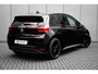 Volkswagen ID.3 Limited Edition | 'App-Connect' draadloze smartphone integratie | Afstandscontrolesysteem (Front Assist), met voetgangers- en fietsersherkenning | Automatische afstandsregeling (Adaptive Cruise Control)