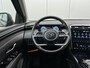 Hyundai Tucson 1.6 T-GDI HEV Comfort Smart / Elektrische Achterklep / Navigatie / Stoel & Stuurverwarming / Android Auto & Apple CarPlay / Adaptieve Cruise Control / Achteruitrijcamera / Parkeersensoren Voor + Achter / Passagiersstoel In Hoogte Verstelbaar /