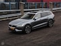 Volvo V60 Cross Country 2.0 D4 AWD Intro Edition Panoramadak HUD Harman Kardon Memory Keyless Camera Cruise Control Adaptief 20"