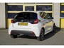 Toyota Yaris 1.5 Hybrid Automaat! Style BJ2021 Lmv 16" | Led V+A | Navi | Keyless entry | Achteruitrijcamera | JBL Audio | Climate control | Cruise control | Verwarmde voorstoelen | Extra getint glas | Nw-model!