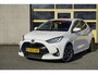 Toyota Yaris 1.5 Hybrid Automaat! Style BJ2021 Lmv 16" | Led V+A | Navi | Keyless entry | Achteruitrijcamera | JBL Audio | Climate control | Cruise control | Verwarmde voorstoelen | Extra getint glas | Nw-model!