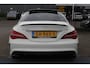 Mercedes-Benz CLA 45 AMG 4MATIC 381pk Panoramadak/Schaalstoelen/Navigatie/Achteruitrijcamera/Performance uitlaat/Elektrische best. stoel met geheugen/Sfeerverlichting/Keyless/Stoelverwarming/Inklapbare spiegels/Dodehoek detectie/Apple carplay/Led koplampen