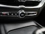Volvo XC60 2.0 T5 Momentum | Automaat | Apple Carplay / Android Auto | Lederen Bekleding | Parkeersensoren |