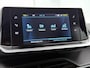 Peugeot e-208 EV Active Pack 50 kWh 136pk | Navigatie | Climate Control | Cruise Control | Stoelverwarming | Armsteun | Led koplampen | DAB+ radio | Parkeersensoren | Keyless start | Apple Carplay / Android Auto | Bluetooth | Elektrisch inklapbare spiegels | Regensensor | Automatisch dimlicht | 16" lichtmetalen velgen |