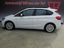 BMW 2-Serie Active Tourer 220i LUXURY | AUTOMAAT | PANORAMA | LEER | CAMERA | NAVIGATIE | 192 PK!!