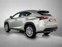 Lexus NX 300h AWD Luxury Line Trekhaak afneembaar | Stoelverwarming | Leder | 18 inch velgen |  Park Assist |