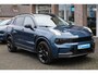 Lynk & Co 01 1.5 261PK! 6.6Kwh LADEN! BLACKLINE! 360-CAMERA STOELVERW. PANO/SCHUIF MEMORY INFINITY DAB NAVI CARPLAY ELEK.ACHTERKLEP 20"LMV