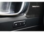 Volvo XC40 1.5 T5 Plug-in Hybrid Ultimate Dark | PHEV | Panoramadak | Adaptive cruise control | 360 camera | Elektrische stoelverstelling | Harman Kardon audio | Dode hoek detectie BLIS | Getint glas | Keyless | Voorruitverwarming | Stoel- en stuurverwarming | Navigatie | Apple Carplay / Android Auto |