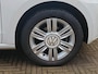 Volkswagen Up! 1.0 BMT 60pk high up! / Cruise Control / Parkeersensoren Achter / 15" LMV