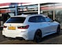 BMW 3-Serie Touring 330e xDrive High Executive - M3 ZETELS | PANO | TREKHAAK | 360 CAMERA | PARELMOER | HARMAN KARDON
