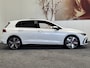 Volkswagen Golf 1.4 eHYBRID GTE PANORAMADAK DCC ONDERSTEL HEAD-UP DISPLAY APPLE CARPLAY/ANDROID RIJSTROOKSENSOREN ELEK.  UITKLAPBARE TREKHAAK ACHTERUITRIJCAMERA LED VERLICHTING ZEER MOOI !! 3010