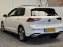Volkswagen Golf 1.4 eHYBRID GTE PANORAMADAK DCC ONDERSTEL HEAD-UP DISPLAY APPLE CARPLAY/ANDROID RIJSTROOKSENSOREN ELEK.  UITKLAPBARE TREKHAAK ACHTERUITRIJCAMERA LED VERLICHTING ZEER MOOI !! 3010