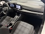 Volkswagen Golf 1.4 eHYBRID GTE PANORAMADAK DCC ONDERSTEL HEAD-UP DISPLAY APPLE CARPLAY/ANDROID RIJSTROOKSENSOREN ELEK.  UITKLAPBARE TREKHAAK ACHTERUITRIJCAMERA LED VERLICHTING ZEER MOOI !! 3010