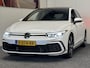 Volkswagen Golf 1.4 eHYBRID GTE PANORAMADAK DCC ONDERSTEL HEAD-UP DISPLAY APPLE CARPLAY/ANDROID RIJSTROOKSENSOREN ELEK.  UITKLAPBARE TREKHAAK ACHTERUITRIJCAMERA LED VERLICHTING ZEER MOOI !! 3010