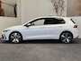 Volkswagen Golf 1.4 eHYBRID GTE PANORAMADAK DCC ONDERSTEL HEAD-UP DISPLAY APPLE CARPLAY/ANDROID RIJSTROOKSENSOREN ELEK.  UITKLAPBARE TREKHAAK ACHTERUITRIJCAMERA LED VERLICHTING ZEER MOOI !! 3010