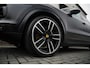 Porsche Cayenne 3.0 E-Hybrid 463 pk Sport-Chrono / Pano-Dak/ Matrix-Led/ Lucht-Vering/ Bose-Sound/ Sport-Stoelen/ Stoel.Verw/ 360-Camera/ Adap.Cruise/ 22'' LMV