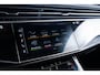 Audi Q8 55 TFSI e quattro Pro Line Advanced Panoramadak - Comfortstoelen - Head up - B&O - Audi active lane assist - Adaptive air suspension - Elektrisch verstelbare stoelen - Stoelmassage/Ventilatie -