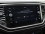 Volkswagen T-Roc 1.5 TSI 150PK DSG Style · Camera · Panoramadak · Apple/Android Car Play · Trekhaak · Navigatie · 17'' Inch ·