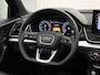 Audi Q5 50 TFSIe 220kW/299PK · Panoramadak · Trekhaak · 360°Camera + Parkeersensoren · Apple/Android Car Play · Garantie tot 01-11-2029 of 100.000km.