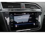 Volkswagen Tiguan 1.5 TSI 150pk DSG R-Line | Trekhaak | Panoramadak | Achteruitrijcamera | Navigatie