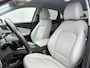 Hyundai Kona Electric EV Business 64 kWh / Fabrieksgarantie t/m 11-2028 / SOH 100% / Dealer Onderhouden / NL auto / Adaptieve Cruise Control / Stoelverwarming / Achteruitrijcamera / Navigatie / Apple Carplay/Android Auto / KRELL audio